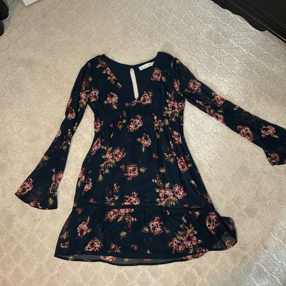 ABERCROMBIE AND FITCH FLORAL DRESS